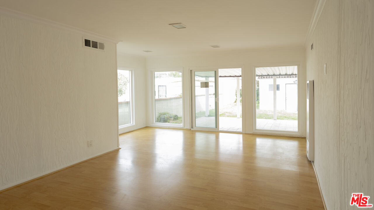 4166 4th Ave