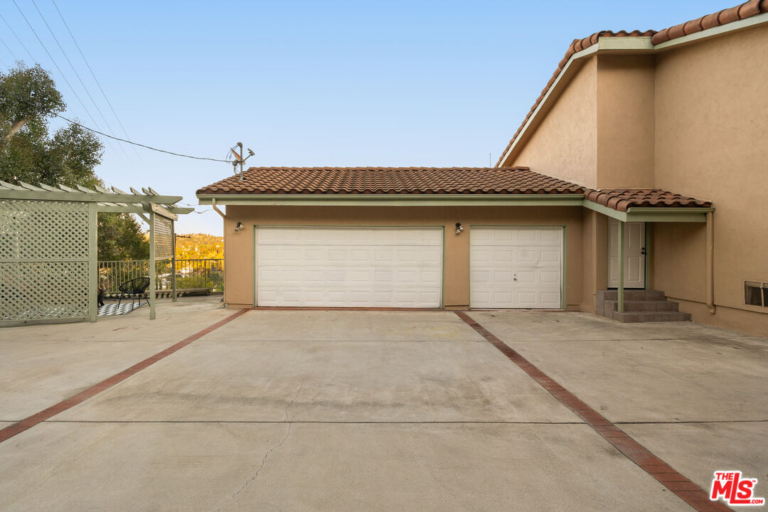 2447 Norwalk Ave