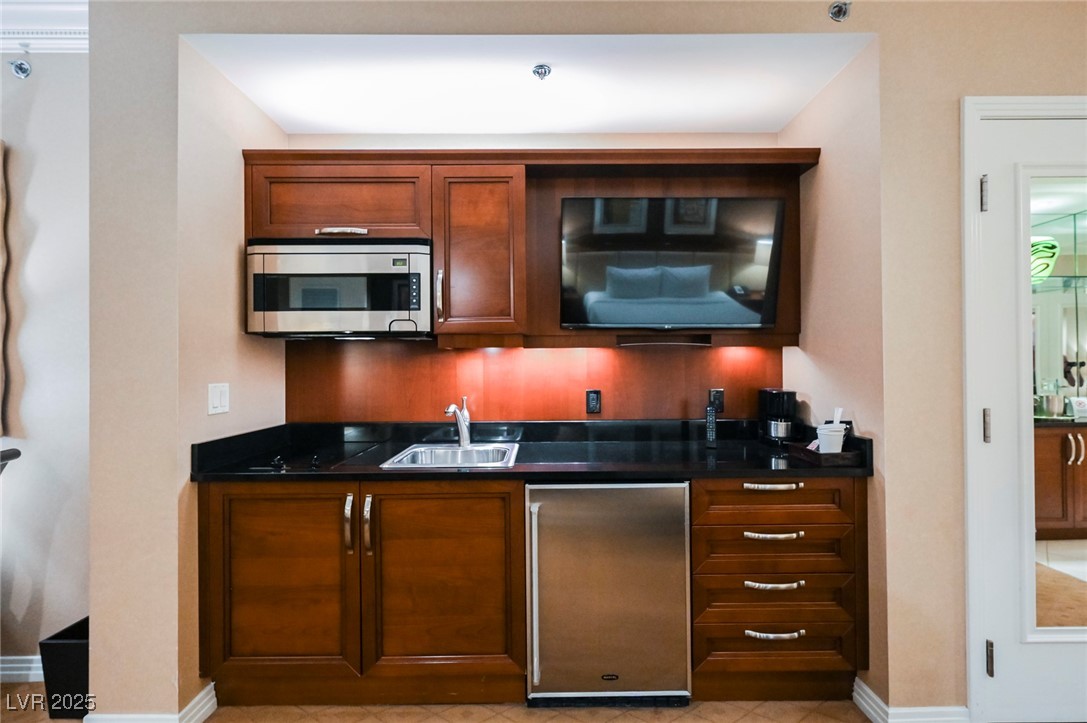 145 East HARMON Avenue 2007