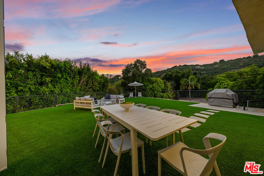 1040 Montego Dr