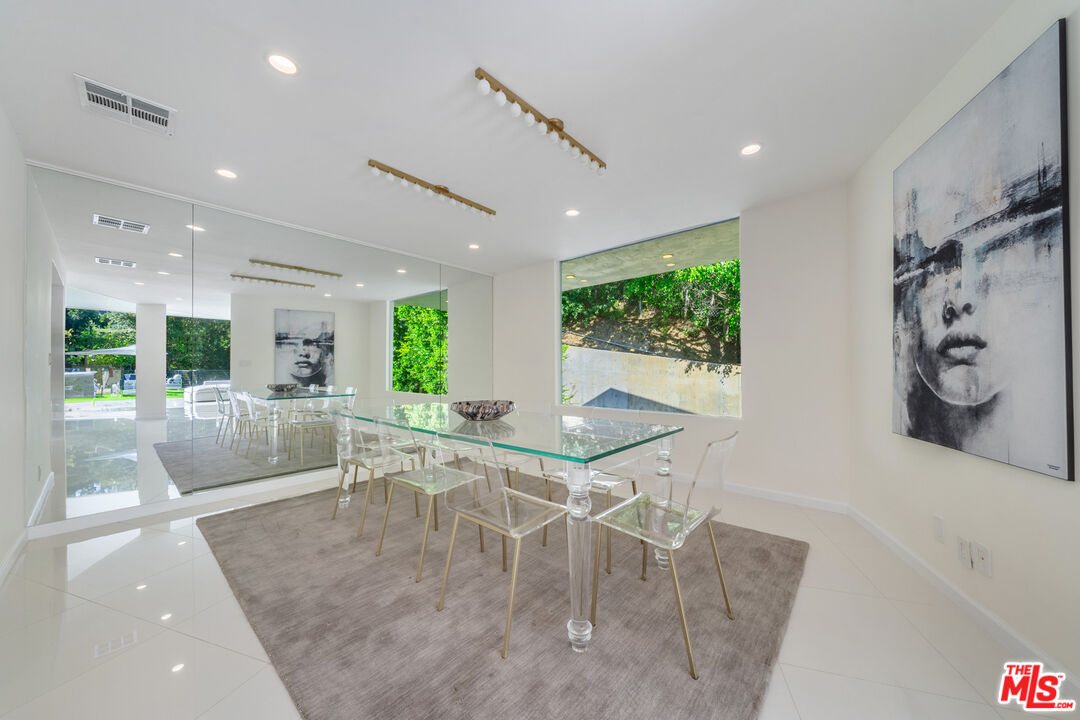 1040 Montego Dr