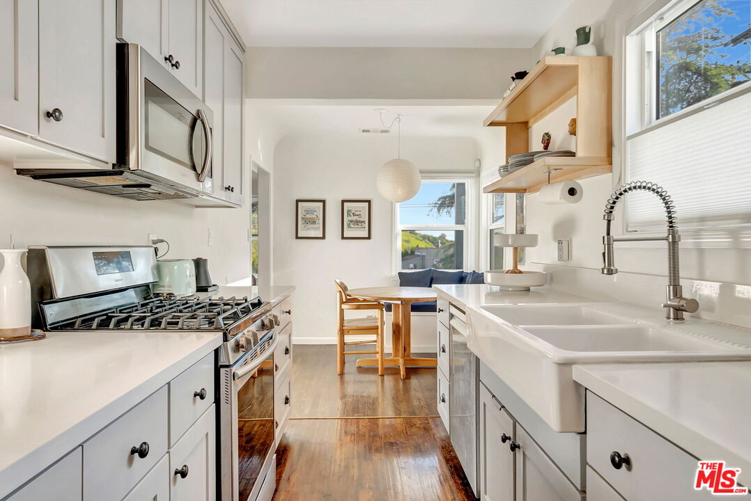 229 Isabel St