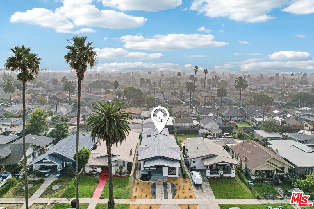 1320 W 51st Pl