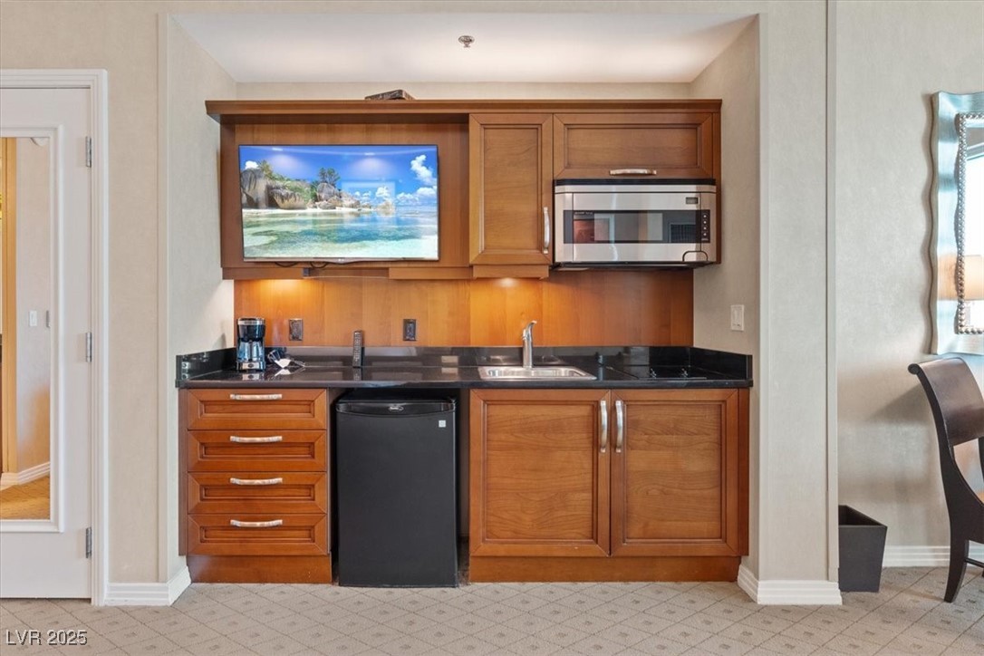 145 East Harmon Avenue 3005