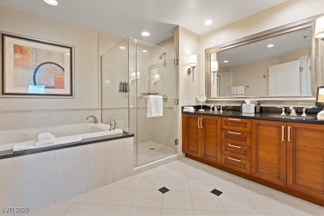 145 East Harmon Avenue 3007