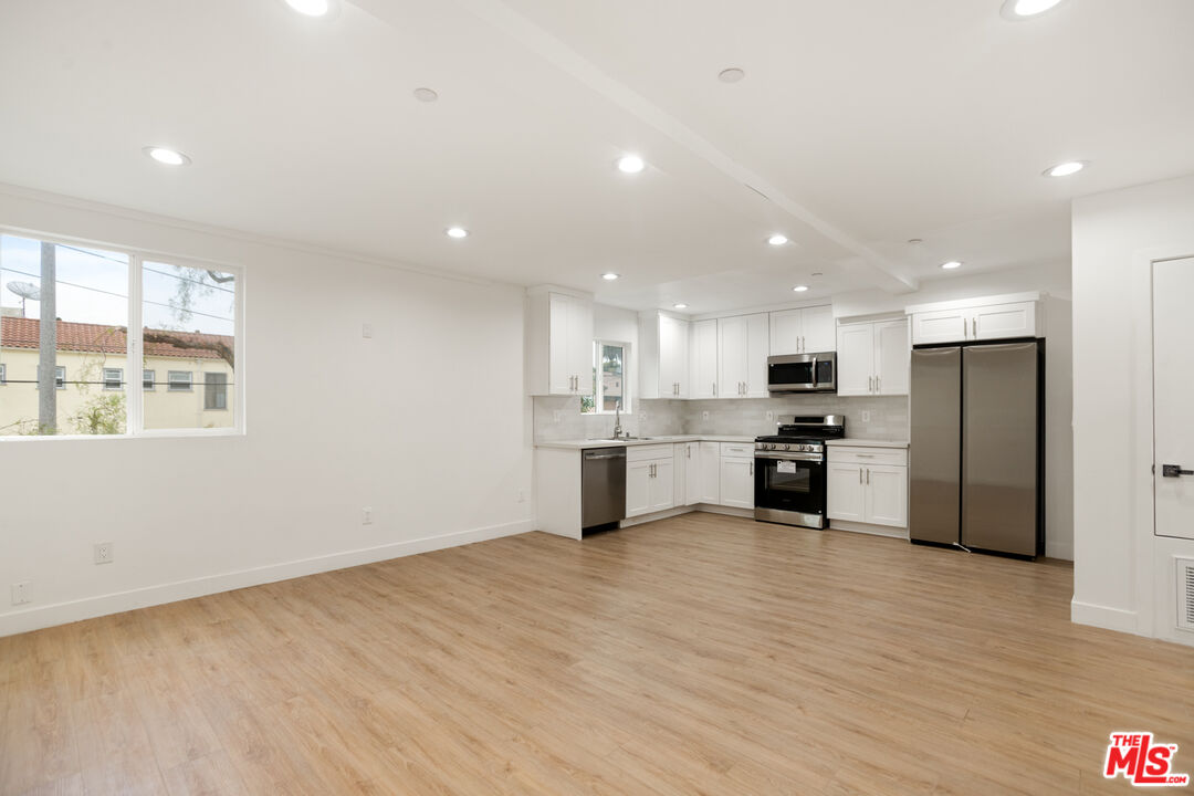 4232 Rosewood Ave