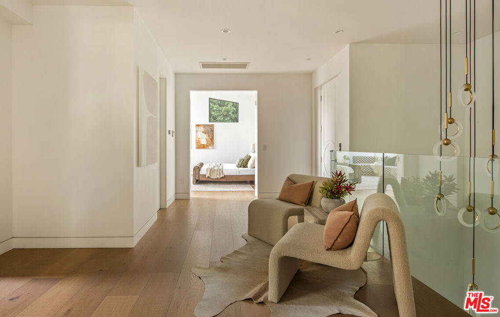 1845 Coldwater Canyon Drive