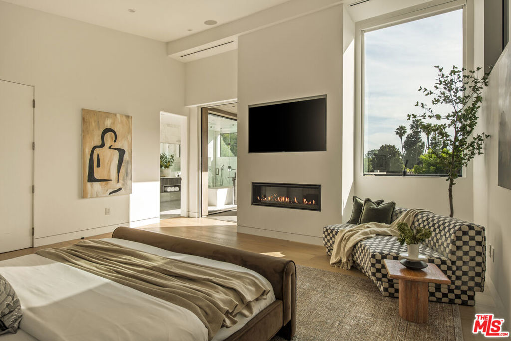 1845 Coldwater Canyon Drive