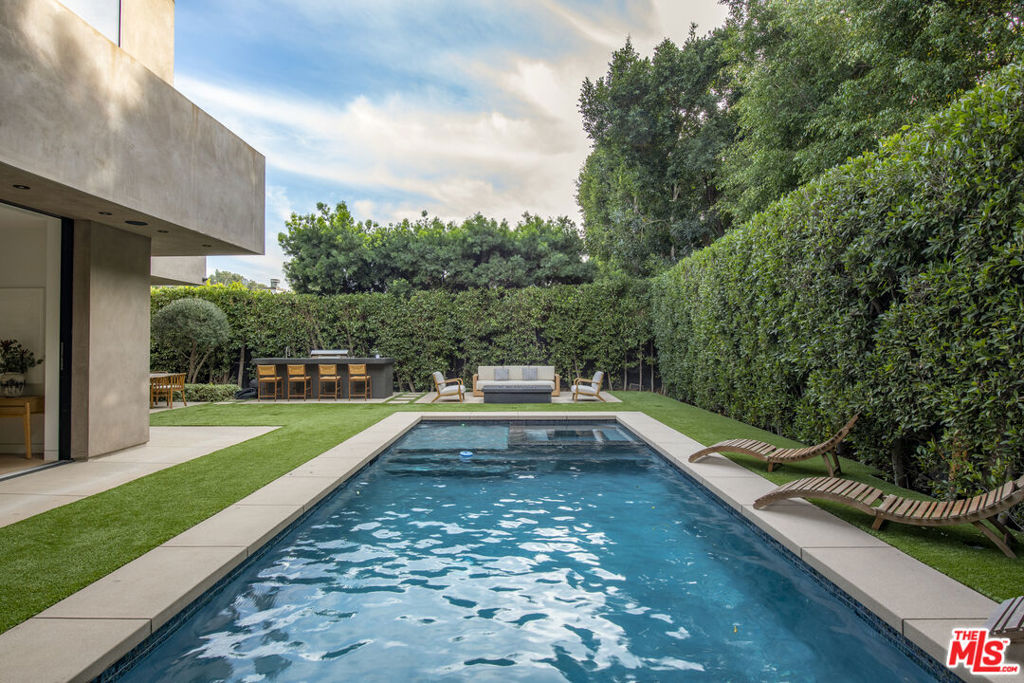 1845 Coldwater Canyon Drive