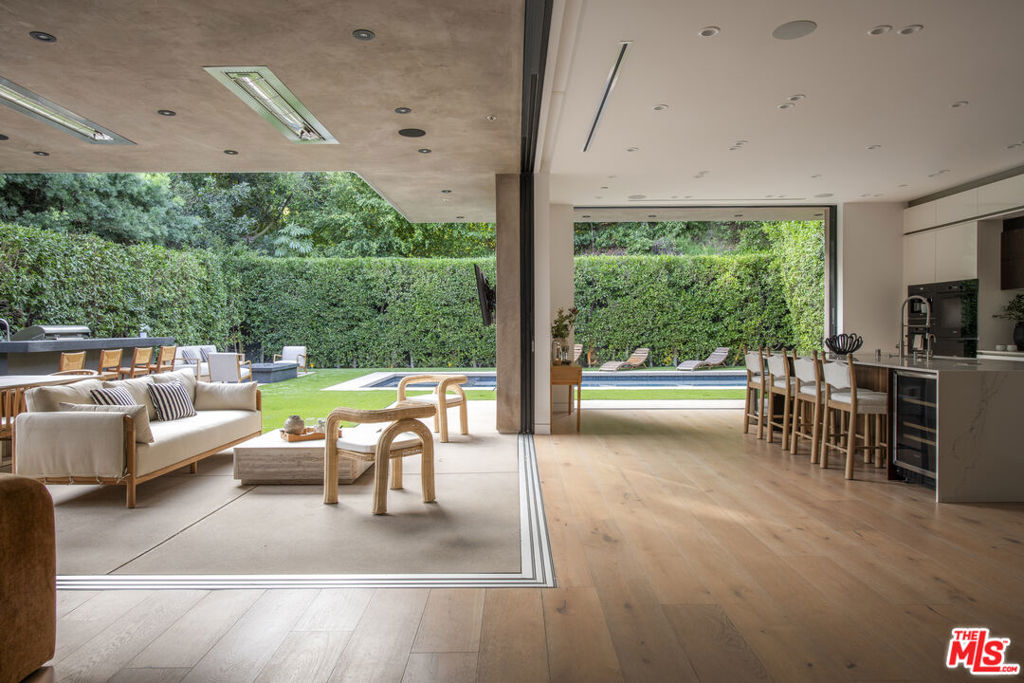 1845 Coldwater Canyon Drive