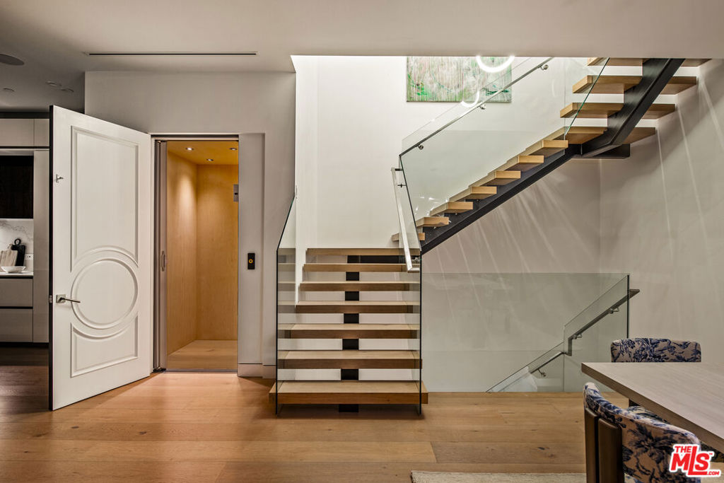 1845 Coldwater Canyon Drive