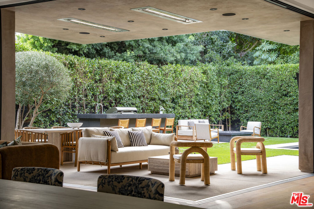 1845 Coldwater Canyon Drive