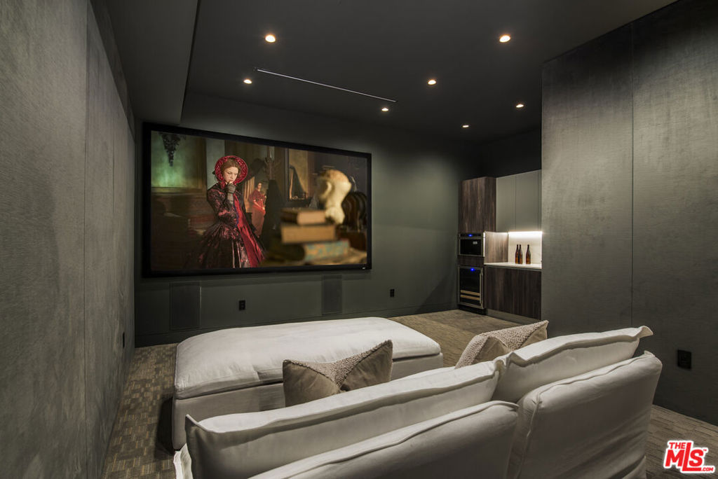 1845 Coldwater Canyon Drive