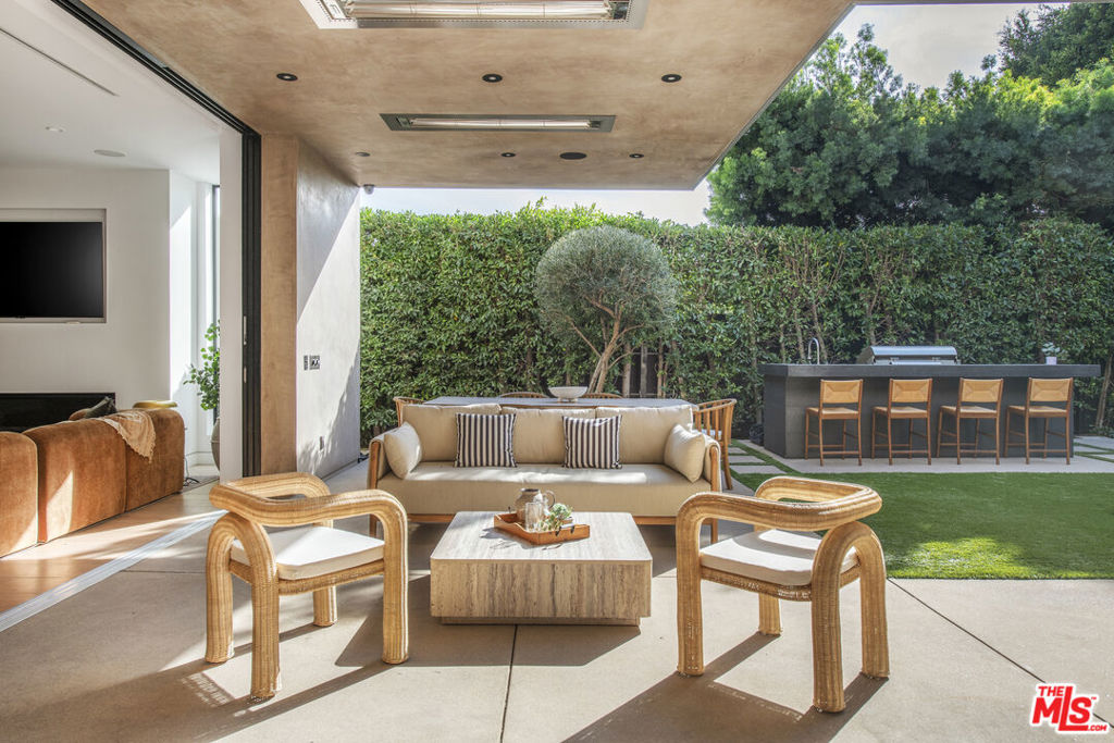 1845 Coldwater Canyon Drive