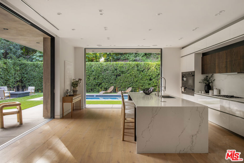 1845 Coldwater Canyon Drive