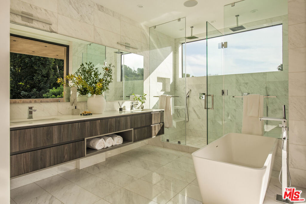 1845 Coldwater Canyon Drive