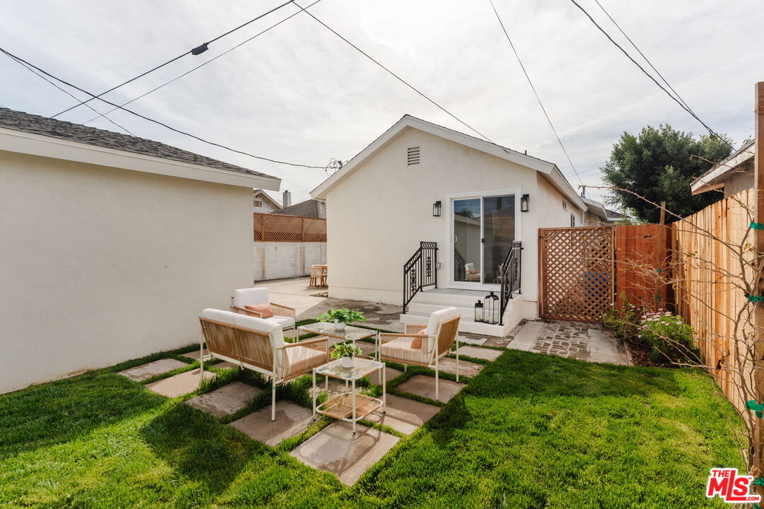 1317 W 48th St
