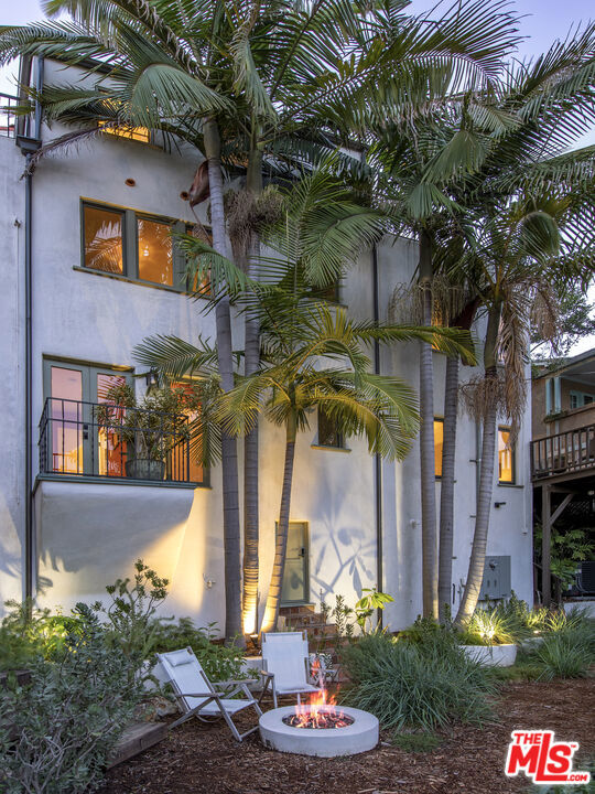 1982 N Normandie Avenue