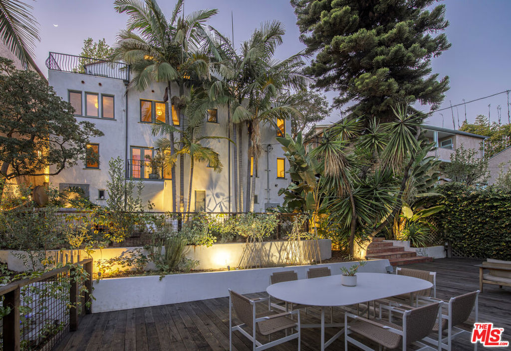 1982 N Normandie Avenue