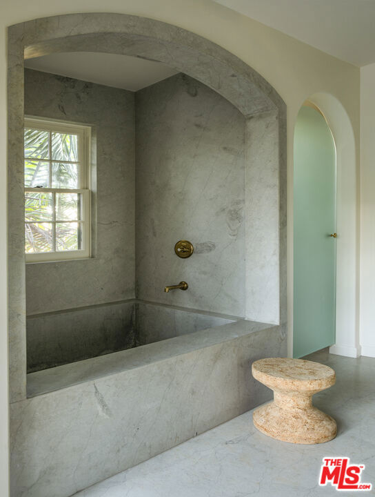 1982 N Normandie Avenue