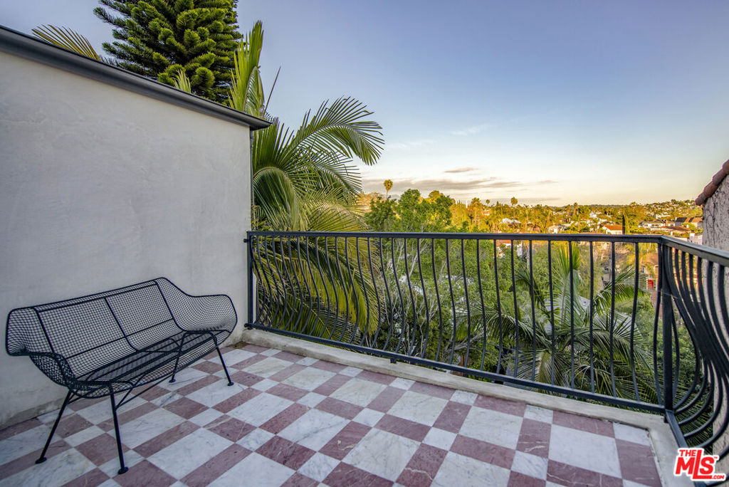 1982 N Normandie Avenue