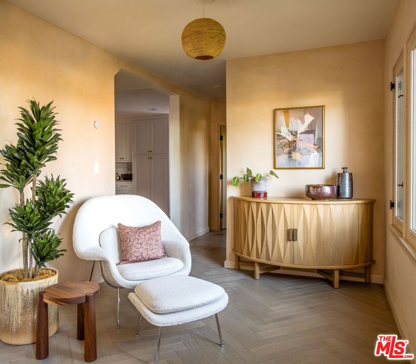 1982 N Normandie Avenue