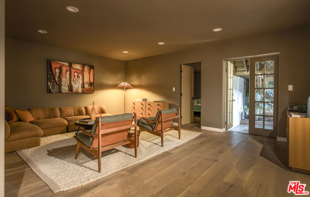 1982 N Normandie Avenue