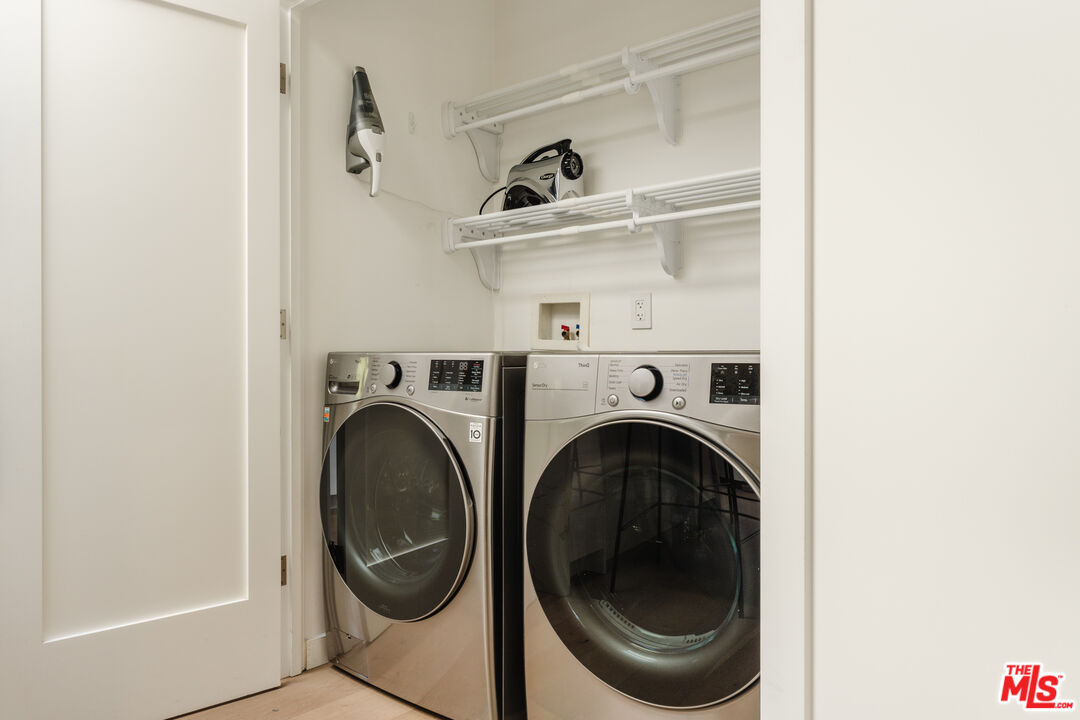 6152 Saint Clair Ave