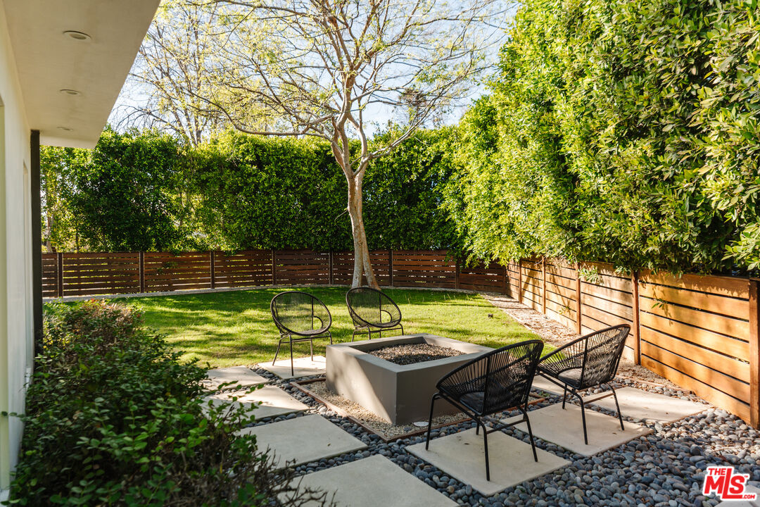 6152 Saint Clair Ave