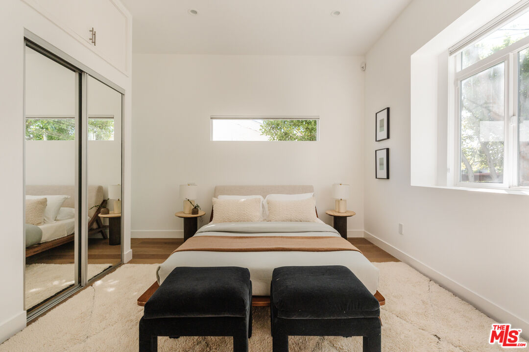 6152 Saint Clair Ave