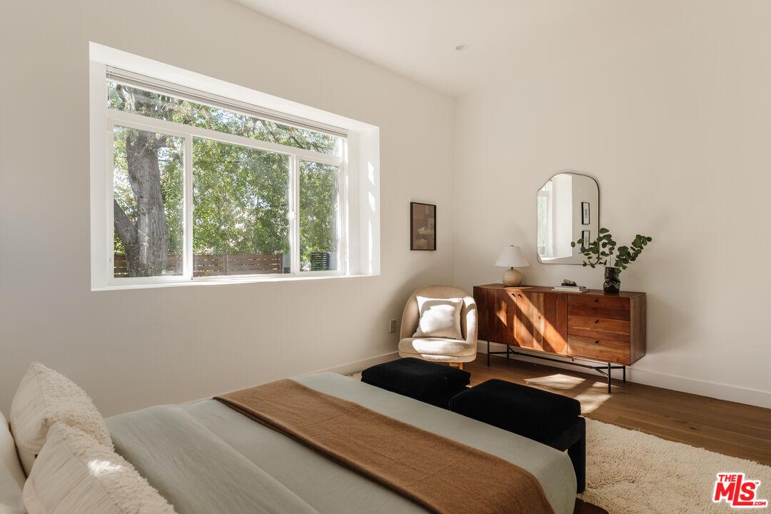 6152 Saint Clair Ave