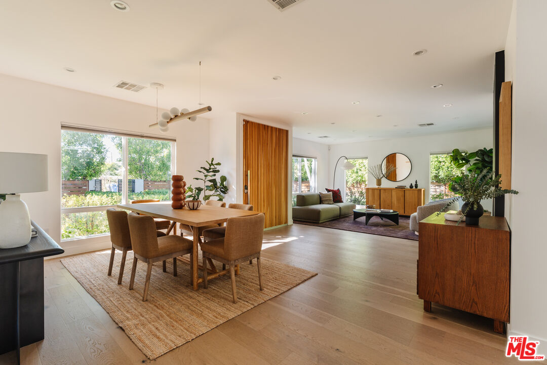 6152 Saint Clair Ave