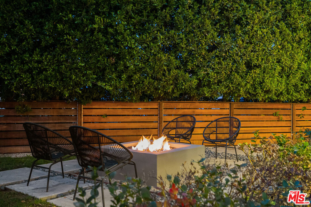 6152 Saint Clair Ave