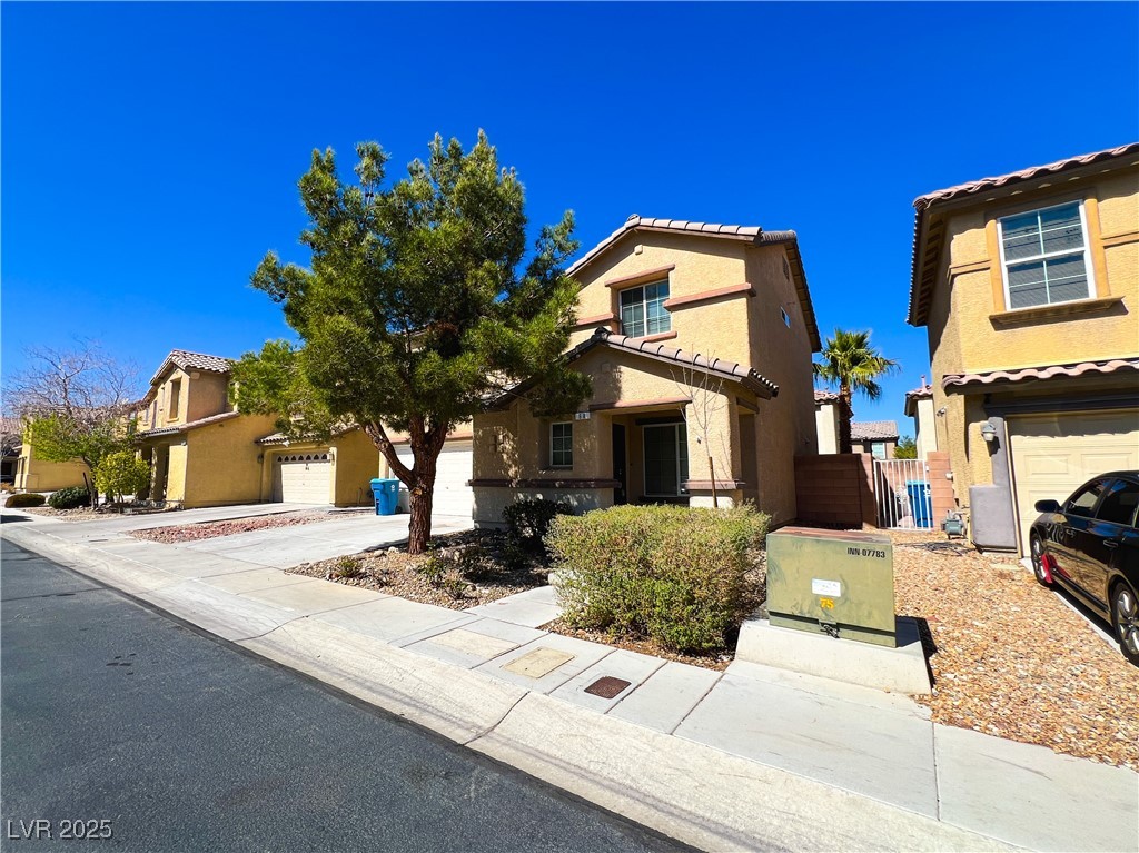 68 Emerald Falls Avenue