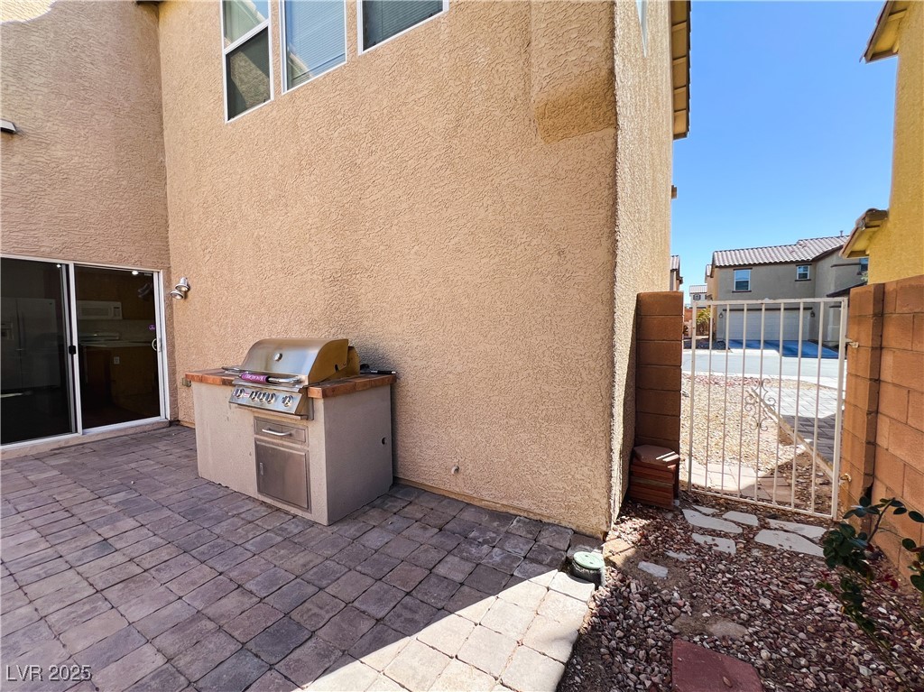 68 Emerald Falls Avenue