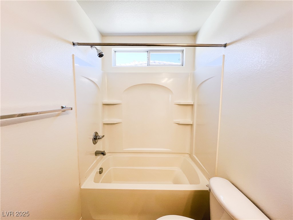 68 Emerald Falls Avenue