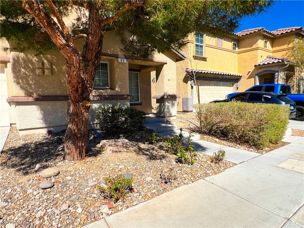 68 Emerald Falls Avenue