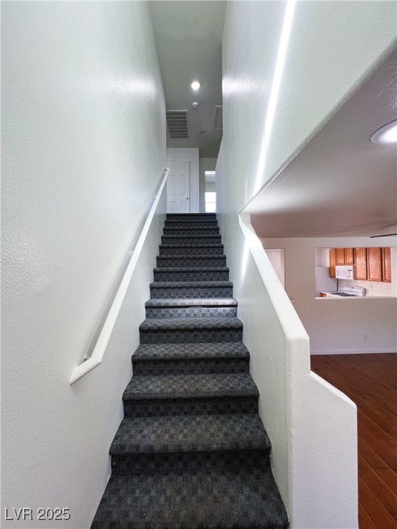 68 Emerald Falls Avenue