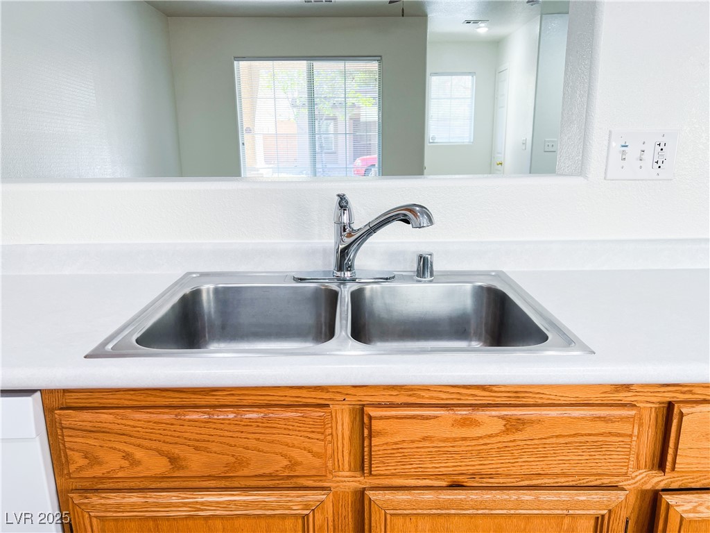 68 Emerald Falls Avenue