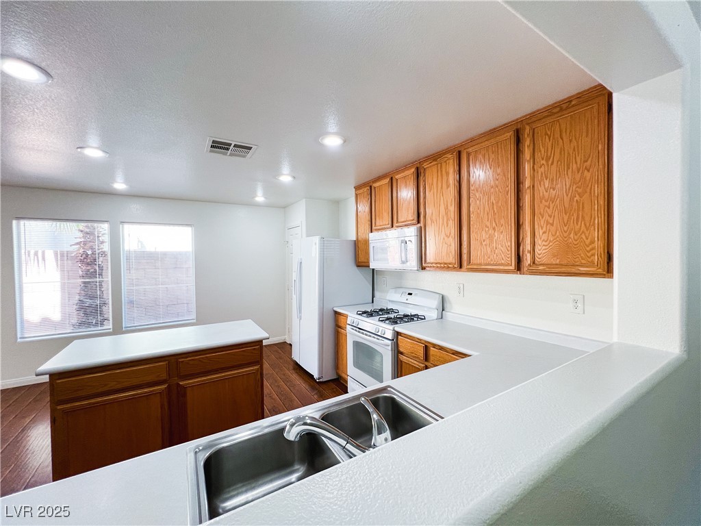 68 Emerald Falls Avenue