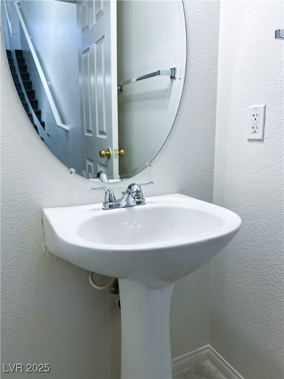 68 Emerald Falls Avenue