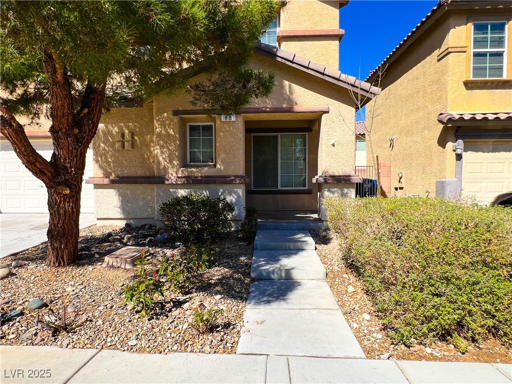 68 Emerald Falls Avenue