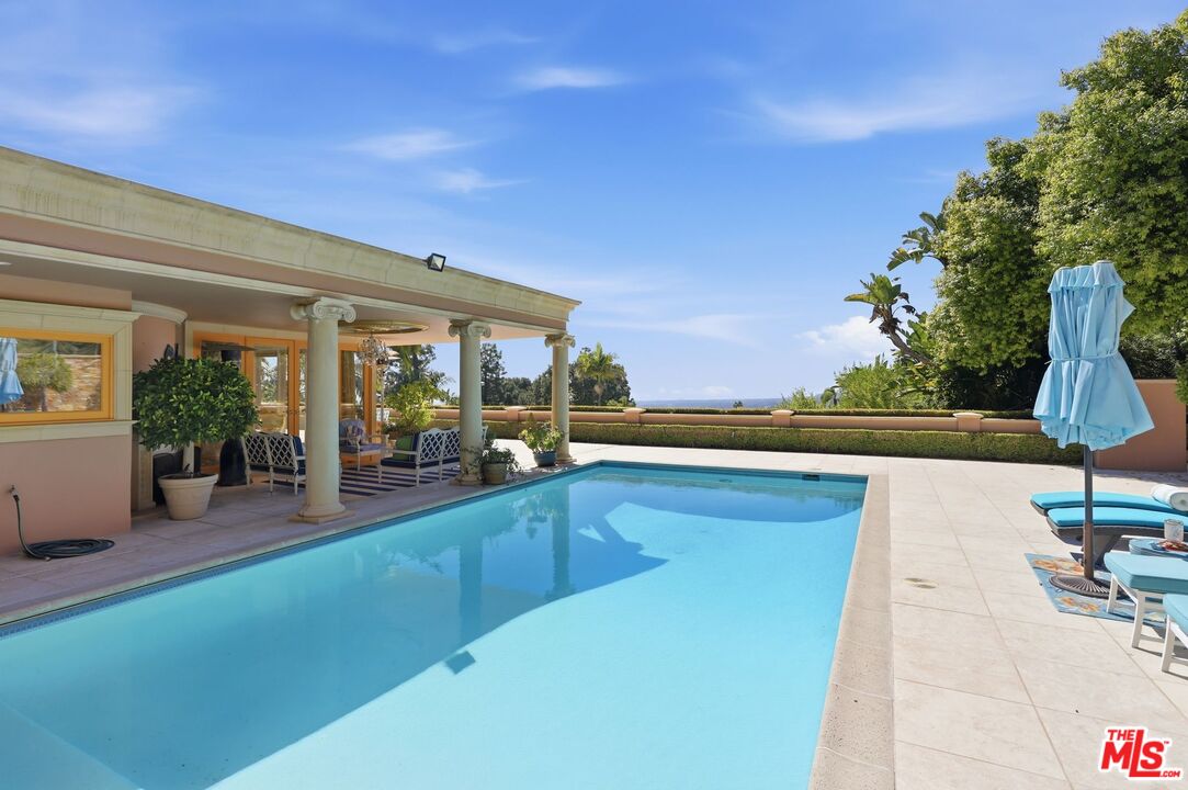 1831 Loma Vista Dr