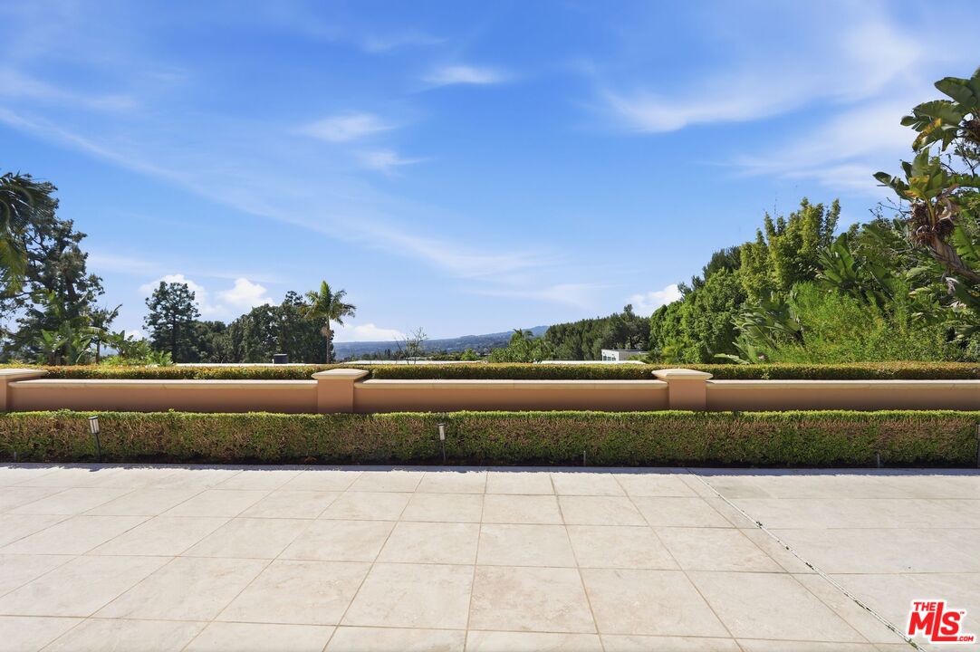 1831 Loma Vista Dr