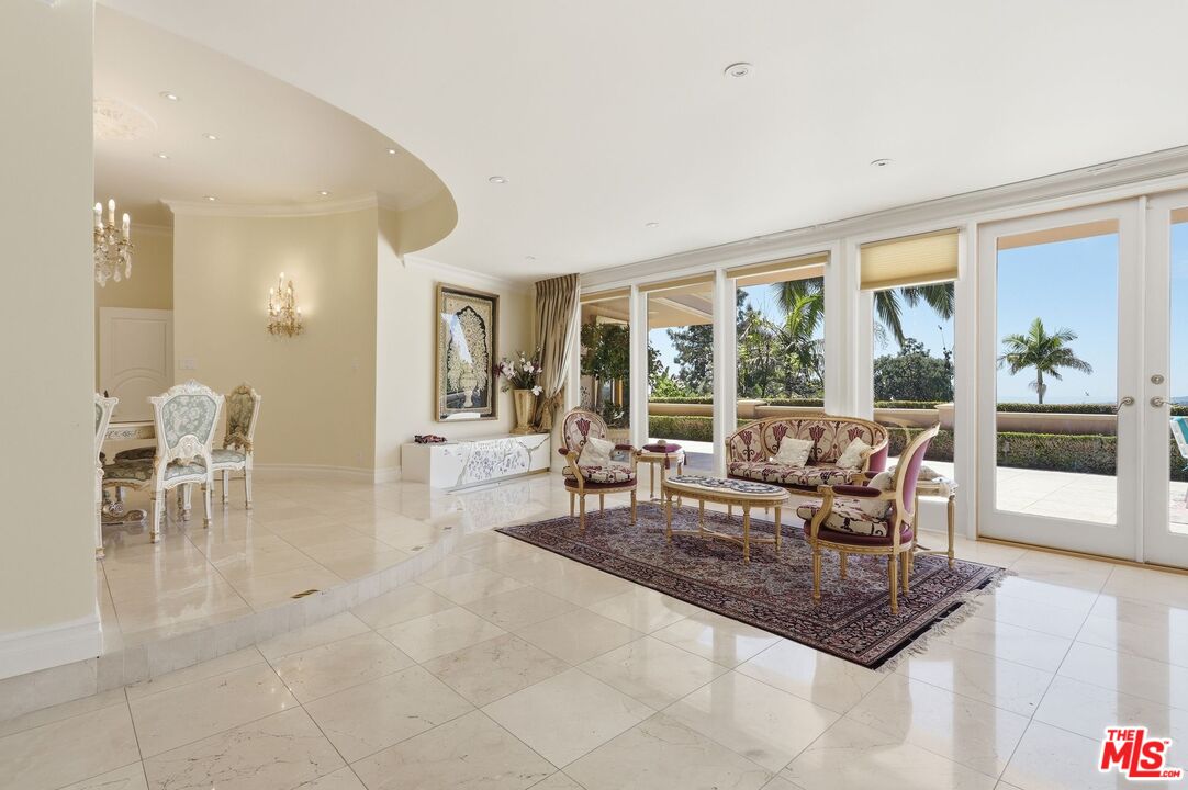 1831 Loma Vista Dr