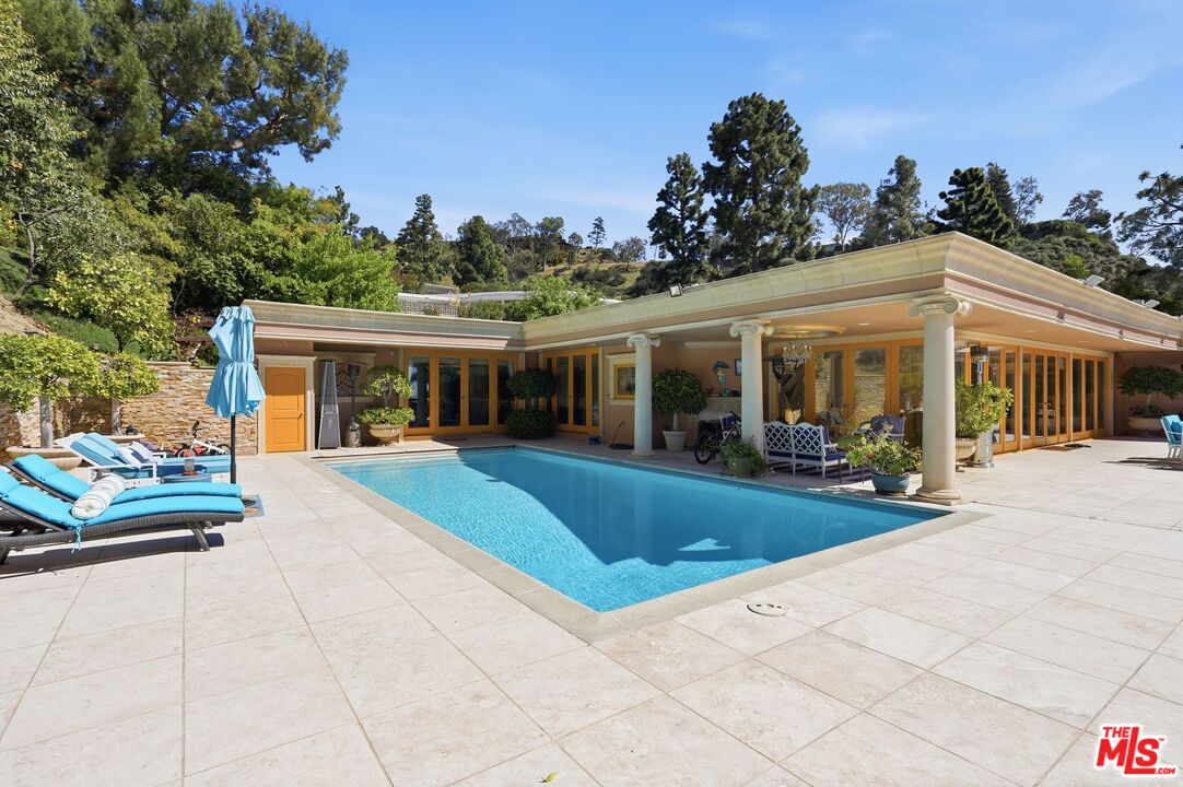 1831 Loma Vista Dr