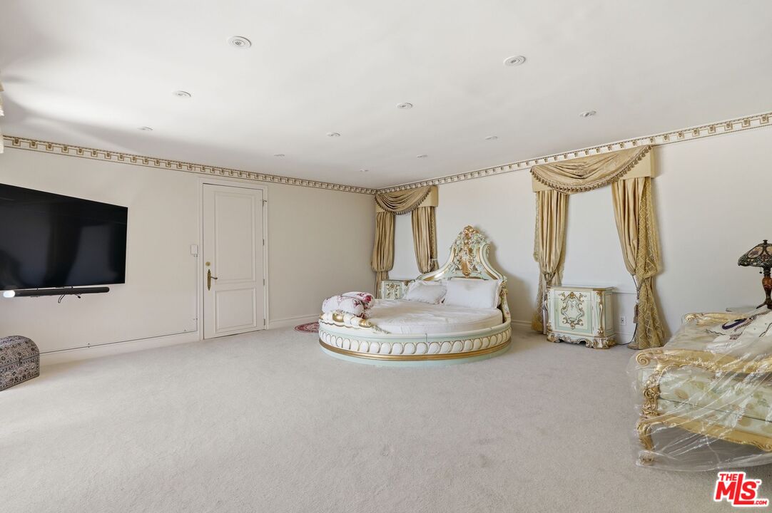 1831 Loma Vista Dr