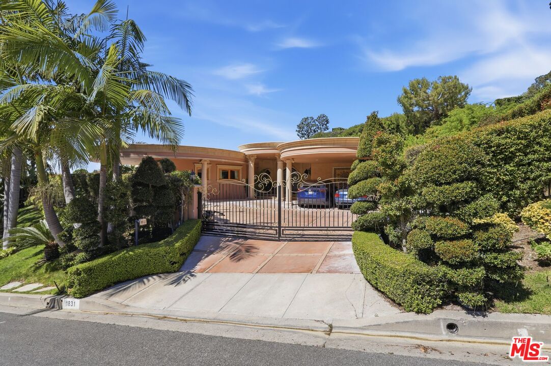 1831 Loma Vista Dr