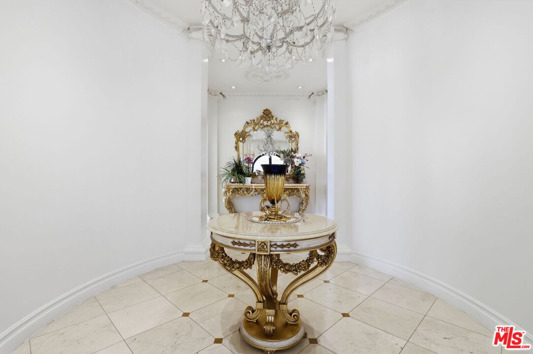1831 Loma Vista Dr