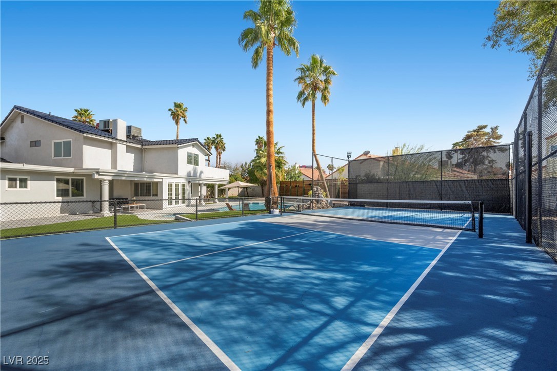 1912 Calanda Court